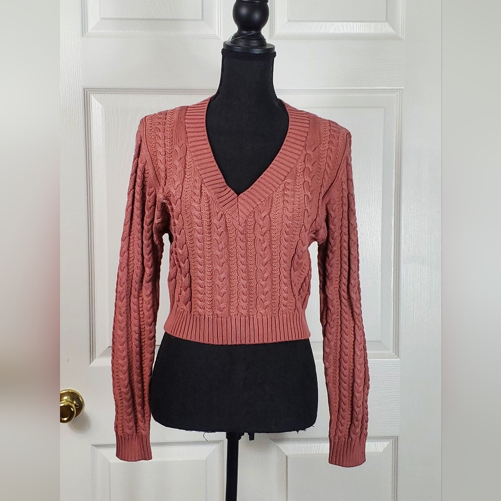 CABLE KNIT DEEP V LONG SLEEVE CROP. "MAUVE COLOR"